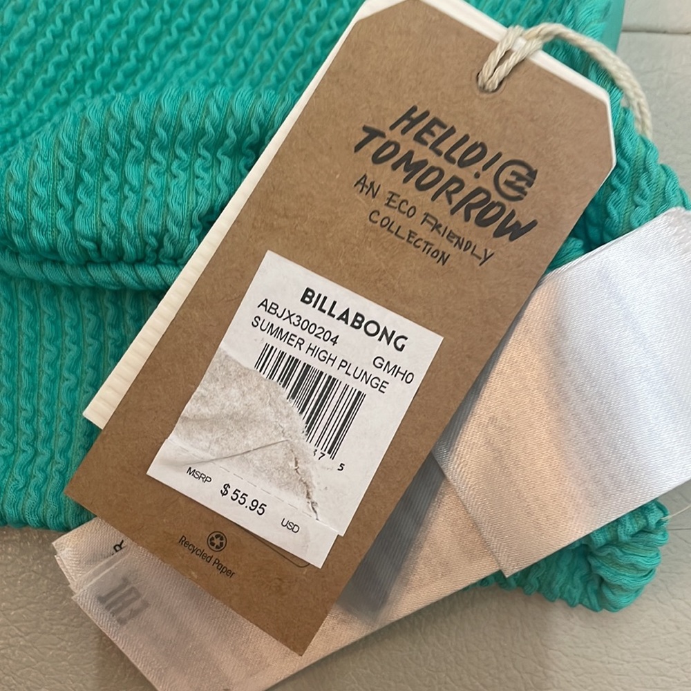 🆕NWT Billabong Summer High Plunge Bikini Top - Picture 6 of 6